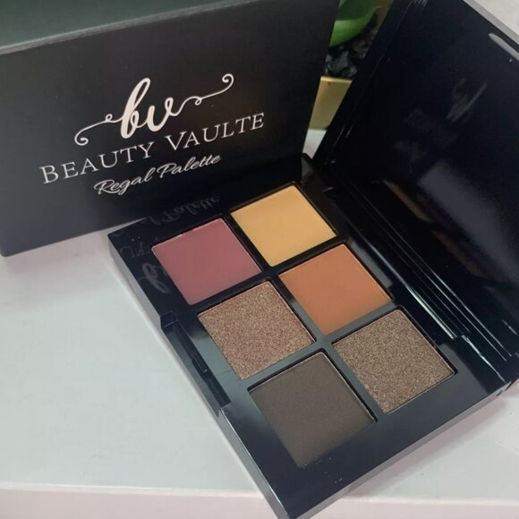 Brand New BEAUTY VAULTE Highly Pigmented Regal EYESHADOW PALETTE 10.8g / .38 Oz - Picture 1 of 10